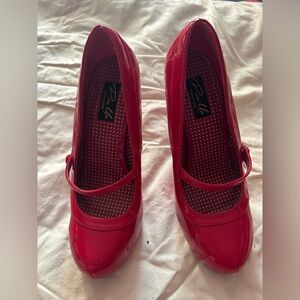 Pinup Couture Glossy Red Heels